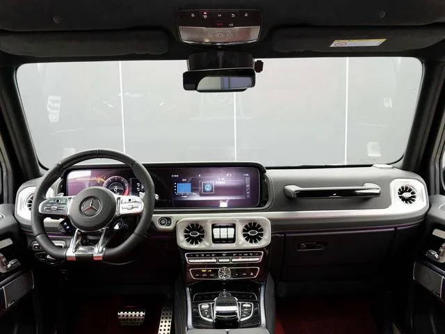 Mercedes-Benz Mercedes-AMG G-Class 2023 AMG G 63 интерьер фото 12
