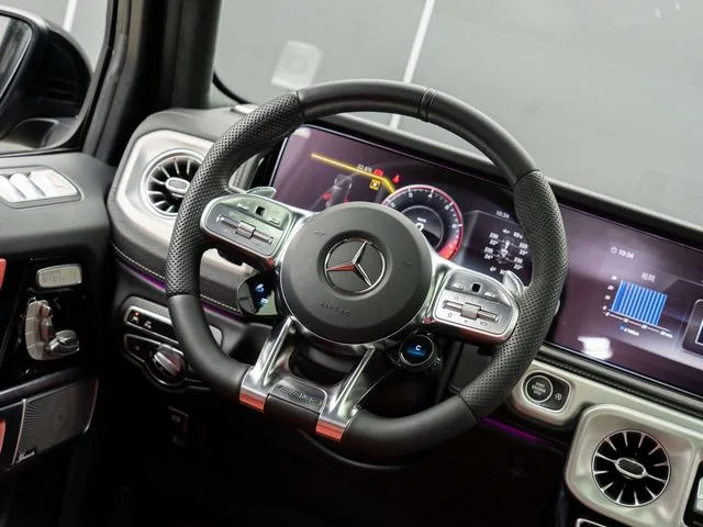 Mercedes-Benz Mercedes-AMG G-Class 2023 AMG G 63 интерьер фото 13