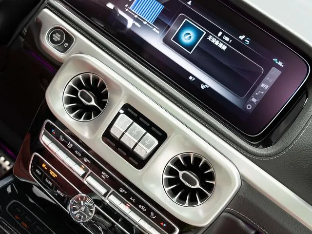 Mercedes-Benz Mercedes-AMG G-Class 2023 AMG G 63 интерьер фото 16