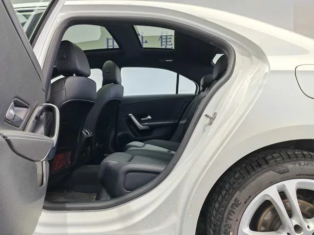 Mercedes-Benz A-Class 2025 A 180 L interior photo 12 Mercedes-Benz A-Class 2025 A 180 L interior photo 12