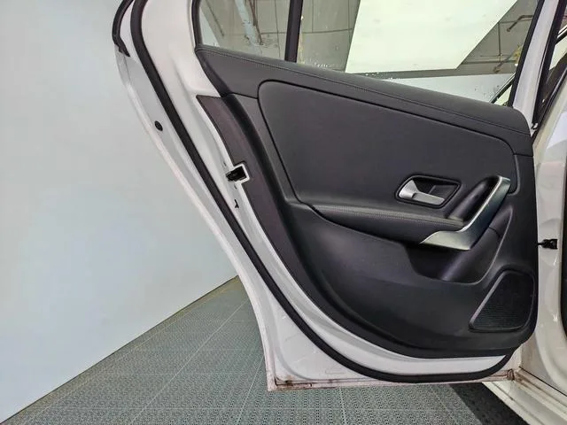Mercedes-Benz A-Class 2025 A 180 L interior photo 14 Mercedes-Benz A-Class 2025 A 180 L interior photo 14