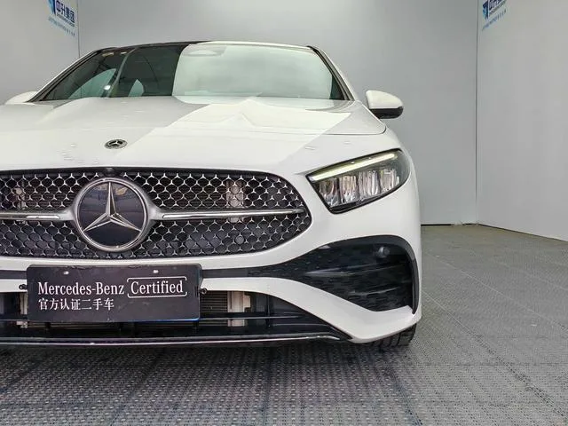 Mercedes-Benz A-Class 2025 A 180 L interior photo 17 Mercedes-Benz A-Class 2025 A 180 L interior photo 17