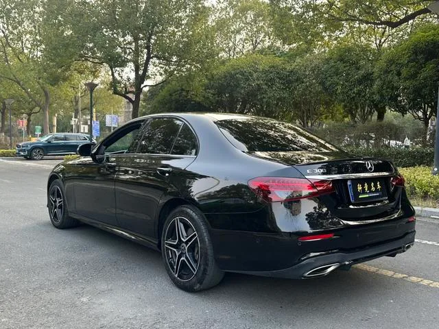 Mercedes-Benz E-Class (Imported) 2022 E 260 Fashion Sports Edition exterior photo 4 Mercedes-Benz E-Class (Imported) 2022 E 260 Fashion Sports Edition exterior photo 4