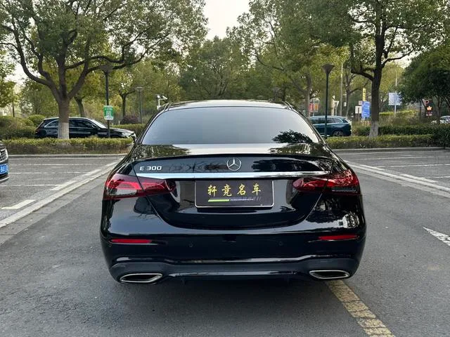 Mercedes-Benz E-Class (Imported) 2022 E 260 Fashion Sports Edition exterior photo 5 Mercedes-Benz E-Class (Imported) 2022 E 260 Fashion Sports Edition exterior photo 5