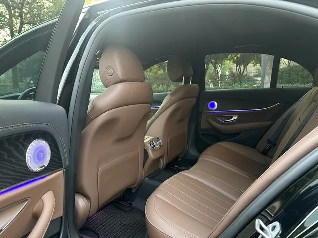 Mercedes-Benz E-Class (Imported) 2022 E 260 Fashion Sports Edition interior photo 11 Mercedes-Benz E-Class (Imported) 2022 E 260 Fashion Sports Edition interior photo 11