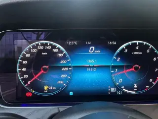Mercedes-Benz E-Class (Imported) 2022 E 260 Fashion Sports Edition interior photo 17 Mercedes-Benz E-Class (Imported) 2022 E 260 Fashion Sports Edition interior photo 17