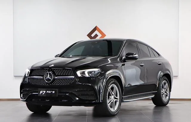 Mercedes-Benz GLE Coupe 2020 GLE 450 4MATIC Coupé SUV Estilo de moda exterior foto 1 Mercedes-Benz GLE Coupe 2020 GLE 450 4MATIC Coupé SUV Estilo de moda exterior foto 1