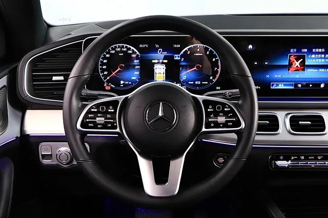 Mercedes-Benz GLE Coupe 2020 GLE 450 4MATIC Coupé SUV Estilo de moda exterior foto 2 Mercedes-Benz GLE Coupe 2020 GLE 450 4MATIC Coupé SUV Estilo de moda exterior foto 2