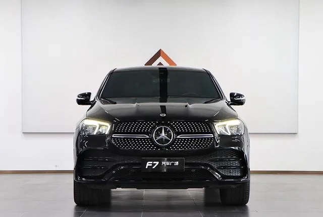 Mercedes-Benz GLE Coupe 2020 GLE 450 4MATIC Coupé SUV Estilo de moda interior foto 14 Mercedes-Benz GLE Coupe 2020 GLE 450 4MATIC Coupé SUV Estilo de moda interior foto 14