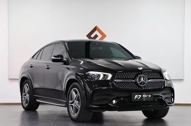 Mercedes-Benz GLE Coupe 2020 GLE 450 4MATIC Coupé SUV Estilo de moda interior foto 15 Mercedes-Benz GLE Coupe 2020 GLE 450 4MATIC Coupé SUV Estilo de moda interior foto 15