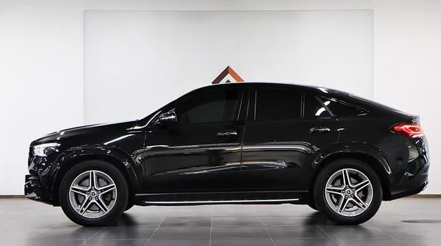 Mercedes-Benz GLE Coupe 2020 GLE 450 4MATIC Coupé SUV Estilo de moda interior foto 19 Mercedes-Benz GLE Coupe 2020 GLE 450 4MATIC Coupé SUV Estilo de moda interior foto 19