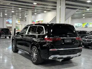 Mercedes-Benz Maybach GLS 2022 GLS 480 4MATIC interior photo 16 Mercedes-Benz Maybach GLS 2022 GLS 480 4MATIC interior photo 16