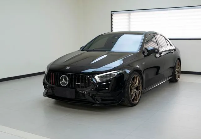 Mercedes-Benz A-Class AMG 2022 AMG A 35 L 4MATIC exterior foto 1 Mercedes-Benz A-Class AMG 2022 AMG A 35 L 4MATIC exterior foto 1