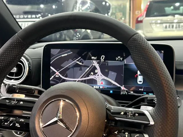 Mercedes-Benz C-Class 2023 Deuxième lifting C 260 L Version sportive intérieur photo 16