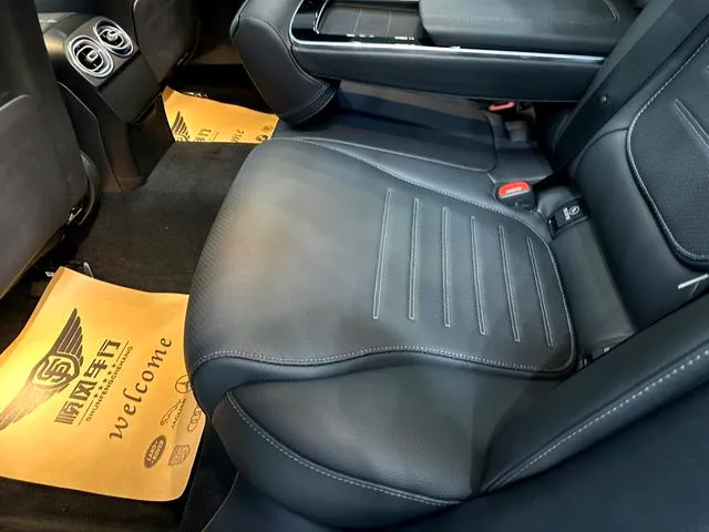 Mercedes-Benz C-Class 2023 Deuxième lifting C 260 L Version sportive intérieur photo 20