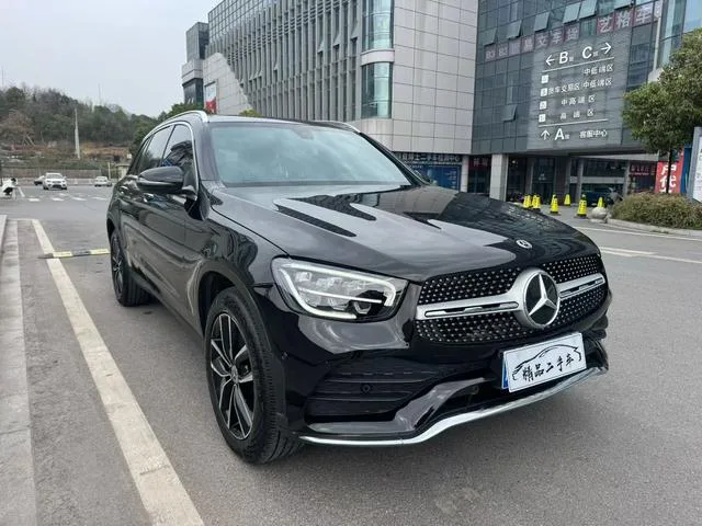 Mercedes-Benz GLC 2021 GLC 260 L 4MATIC Luxury type exterior photo 3 Mercedes-Benz GLC 2021 GLC 260 L 4MATIC Luxury type exterior photo 3