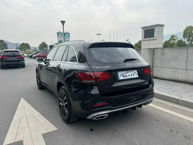 Mercedes-Benz GLC 2021 GLC 260 L 4MATIC Luxury type interior photo 8 Mercedes-Benz GLC 2021 GLC 260 L 4MATIC Luxury type interior photo 8