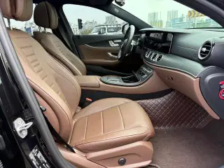 Mercedes-Benz E-Class 2023 Reforma E 300 L De lujo Coche interior foto 8 Mercedes-Benz E-Class 2023 Reforma E 300 L De lujo Coche interior foto 8