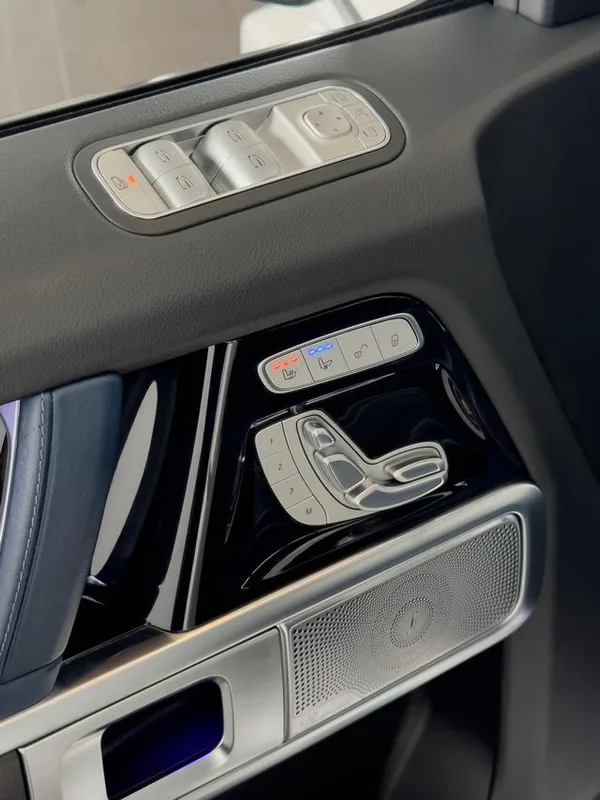 Mercedes-Benz G-Class 2022 G 500 interior photo 10