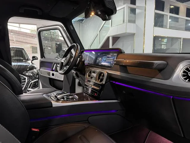 Mercedes-Benz G-Class 2022 G 500 intérieur photo 10