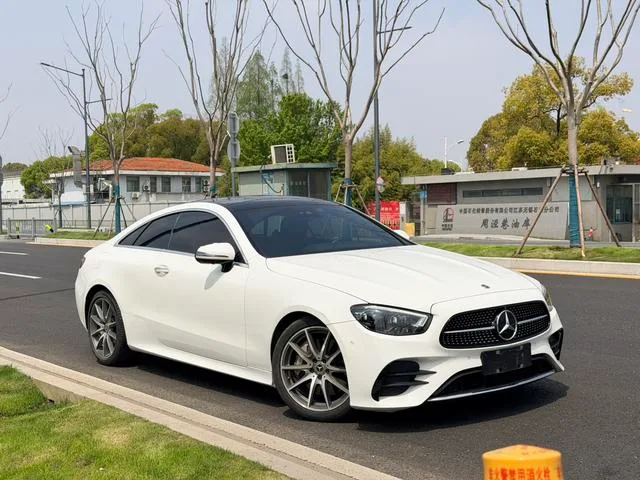 Mercedes-Benz E-Class (Imported) 2021 E 300 Coupe exterior photo 3
