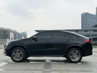 Mercedes-Benz GLE Coupe 2022 GLE 450 4MATIC coupe SUV Fashionable exterior photo 4