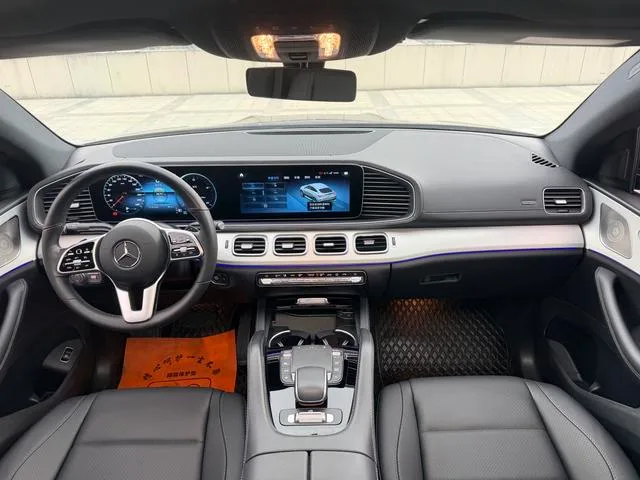 Mercedes-Benz GLE Coupe 2022 GLE 450 4MATIC coupe SUV Fashionable exterior photo 7