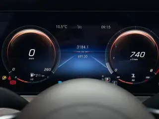 Mercedes-Benz E-Class 2022 Reforma E 300 L Estilo de moda Coche interior foto 7 Mercedes-Benz E-Class 2022 Reforma E 300 L Estilo de moda Coche interior foto 7