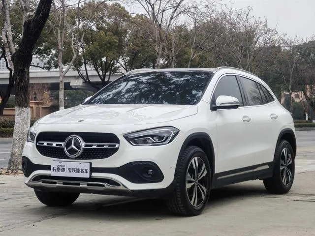 Mercedes-Benz GLA 2022 Restyling GLA 200 exterior photo 1 Mercedes-Benz GLA 2022 Restyling GLA 200 exterior photo 1