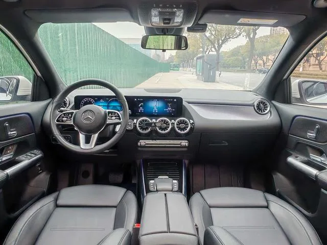 Mercedes-Benz GLA 2022 Restyling GLA 200 interior photo 18 Mercedes-Benz GLA 2022 Restyling GLA 200 interior photo 18