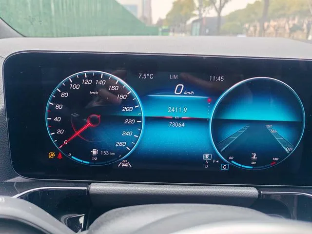 Mercedes-Benz GLA 2022 Restyling GLA 200 interior photo 20 Mercedes-Benz GLA 2022 Restyling GLA 200 interior photo 20