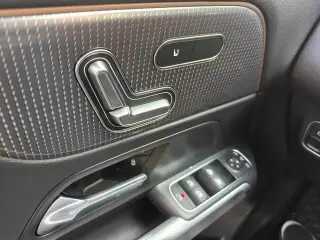 Mercedes-Benz GLB 2021 GLB 200 Style tendance intérieur photo 8 Mercedes-Benz GLB 2021 GLB 200 Style tendance intérieur photo 8