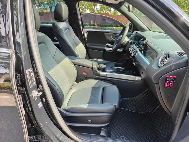 Mercedes-Benz GLB 2021 GLB 200 Style tendance intérieur photo 12 Mercedes-Benz GLB 2021 GLB 200 Style tendance intérieur photo 12