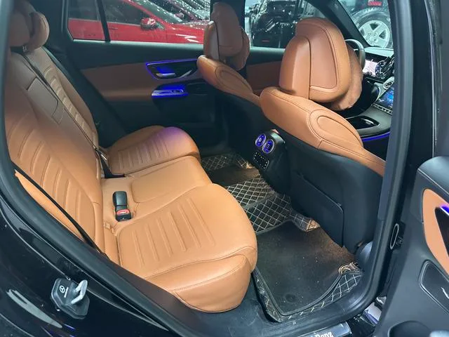 Mercedes-Benz GLC 2024 GLC 260 L 4MATIC Type de luxe 5 Siège extérieur photo 7 Mercedes-Benz GLC 2024 GLC 260 L 4MATIC Type de luxe 5 Siège extérieur photo 7