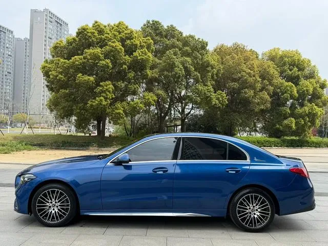 Mercedes-Benz C-Class 2022 C 260 L Sports version interior photo 7 Mercedes-Benz C-Class 2022 C 260 L Sports version interior photo 7