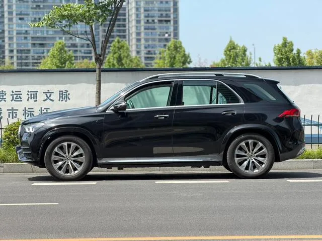 Mercedes-Benz GLE (Imported) 2022 GLE 350 4MATIC Estilo de moda exterior foto 4