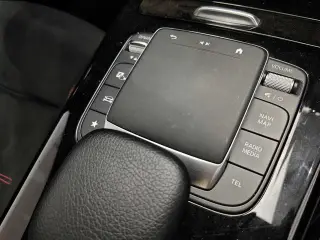 Mercedes-Benz A-Class 2023 A 200 L Voiture de sport version mode intérieur photo 16 Mercedes-Benz A-Class 2023 A 200 L Voiture de sport version mode intérieur photo 16