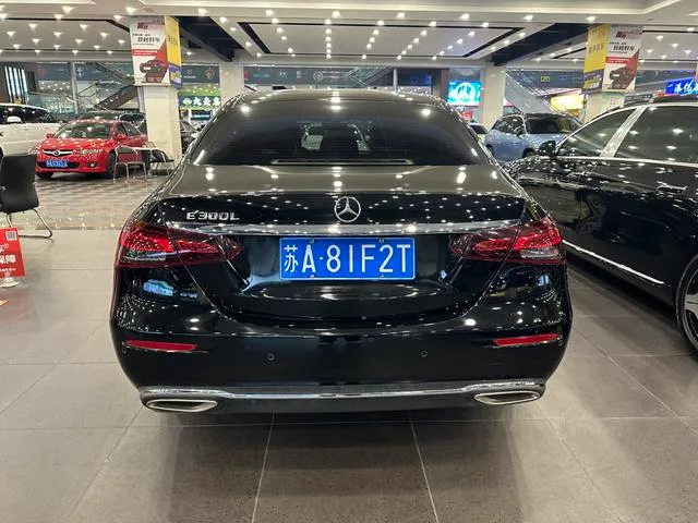 Mercedes-Benz E-Class 2022 Restyling E 300 L Fashionable Passenger car interior photo 8 Mercedes-Benz E-Class 2022 Restyling E 300 L Fashionable Passenger car interior photo 8