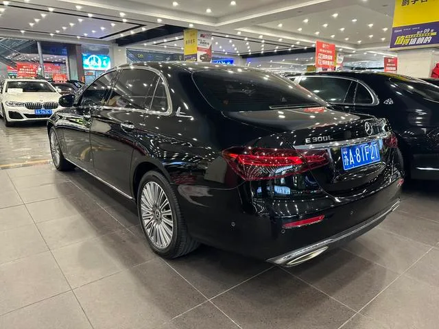 Mercedes-Benz E-Class 2022 Restyling E 300 L Fashionable Passenger car interior photo 9 Mercedes-Benz E-Class 2022 Restyling E 300 L Fashionable Passenger car interior photo 9