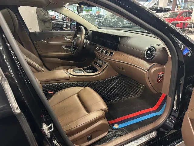 Mercedes-Benz E-Class 2022 Restyling E 300 L Fashionable Passenger car interior photo 10 Mercedes-Benz E-Class 2022 Restyling E 300 L Fashionable Passenger car interior photo 10