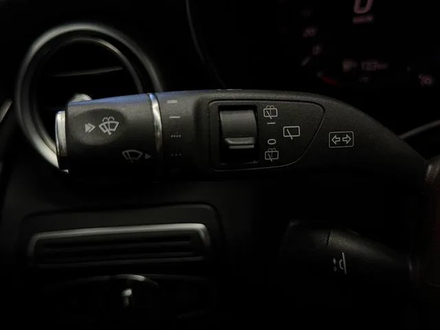 Mercedes-Benz GLC 2022 GLC 260 L 4MATIC Dynamic exterior photo 6 Mercedes-Benz GLC 2022 GLC 260 L 4MATIC Dynamic exterior photo 6