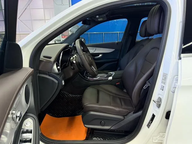 Mercedes-Benz GLC 2022 GLC 260 L 4MATIC Dynamic interior photo 12 Mercedes-Benz GLC 2022 GLC 260 L 4MATIC Dynamic interior photo 12