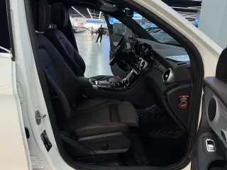 Mercedes-Benz GLC 2022 GLC 260 L 4MATIC Dynamic interior photo 14 Mercedes-Benz GLC 2022 GLC 260 L 4MATIC Dynamic interior photo 14