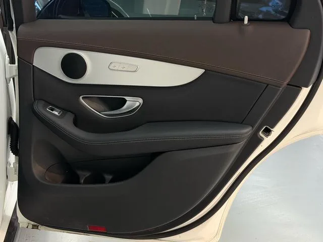 Mercedes-Benz GLC 2022 GLC 260 L 4MATIC Dynamic interior photo 19 Mercedes-Benz GLC 2022 GLC 260 L 4MATIC Dynamic interior photo 19