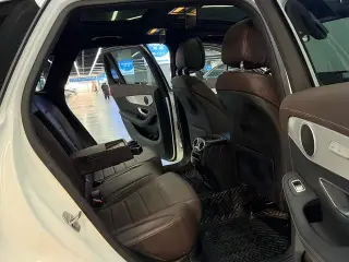Mercedes-Benz GLC 2022 GLC 260 L 4MATIC Dynamic interior photo 20 Mercedes-Benz GLC 2022 GLC 260 L 4MATIC Dynamic interior photo 20