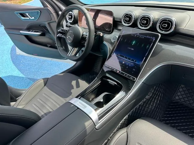 Mercedes-Benz C-Class 2024 C 260 L Sports version interior photo 7 Mercedes-Benz C-Class 2024 C 260 L Sports version interior photo 7