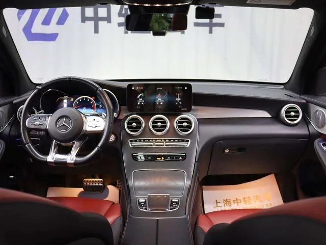 Mercedes-Benz GLC AMG 2020 AMG GLC 43 4MATIC intérieur photo 11