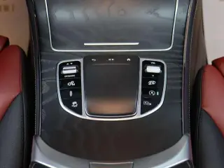 Mercedes-Benz GLC AMG 2020 AMG GLC 43 4MATIC intérieur photo 16