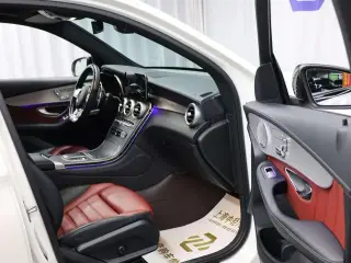 Mercedes-Benz GLC AMG 2020 AMG GLC 43 4MATIC intérieur photo 18