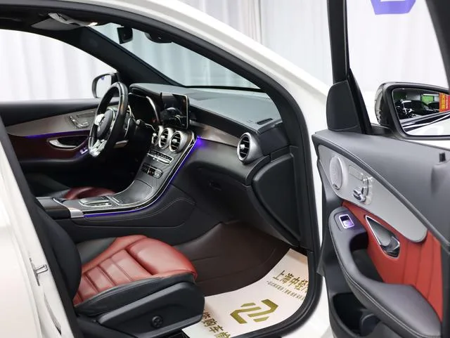 Mercedes-Benz GLC AMG 2020 AMG GLC 43 4MATIC intérieur photo 18